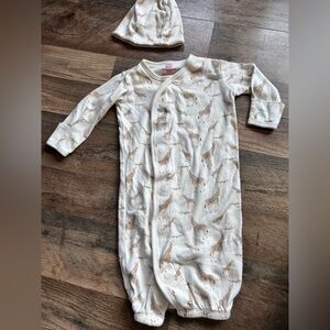 Magnetic Me gown and hat